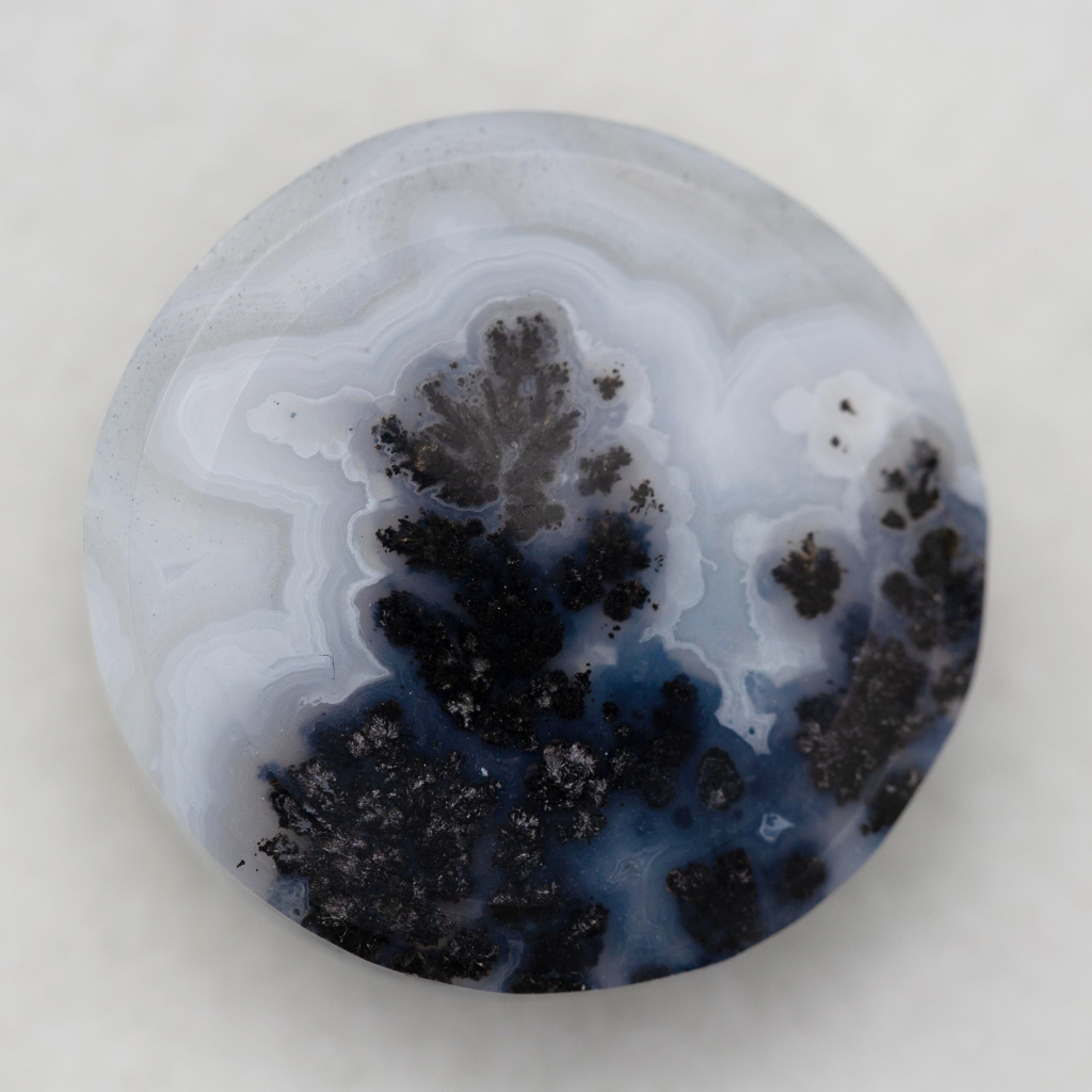 Medicine Bow Plume Agate (Wyoming) - Ability to attract victory and affluence in life